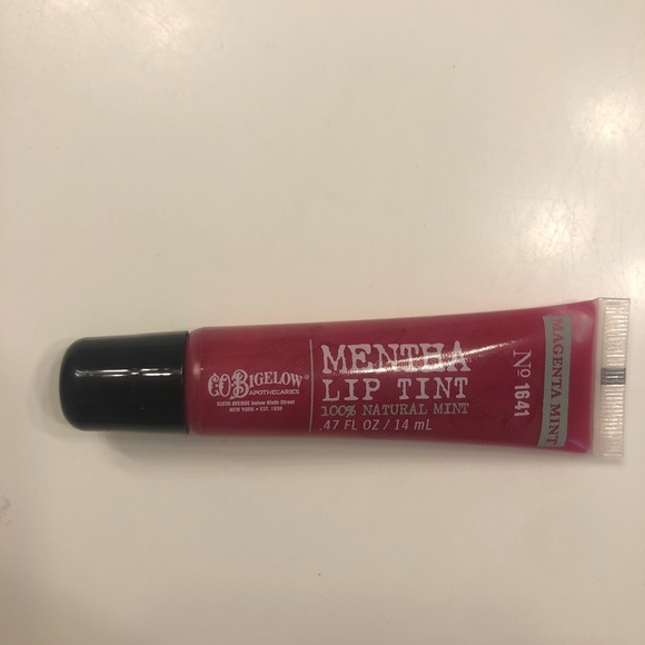 Bath And Body Works Pinkish Red Mint Flavored And Scented Lip gloss/tint - Picture 1 of 2